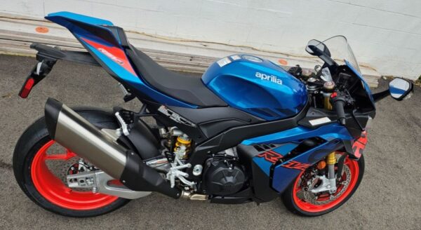 2026 Aprilia RSV4 - Image 9