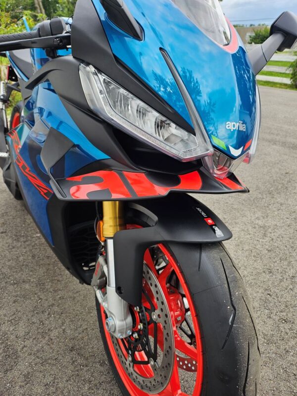 2026 Aprilia RSV4 - Image 5