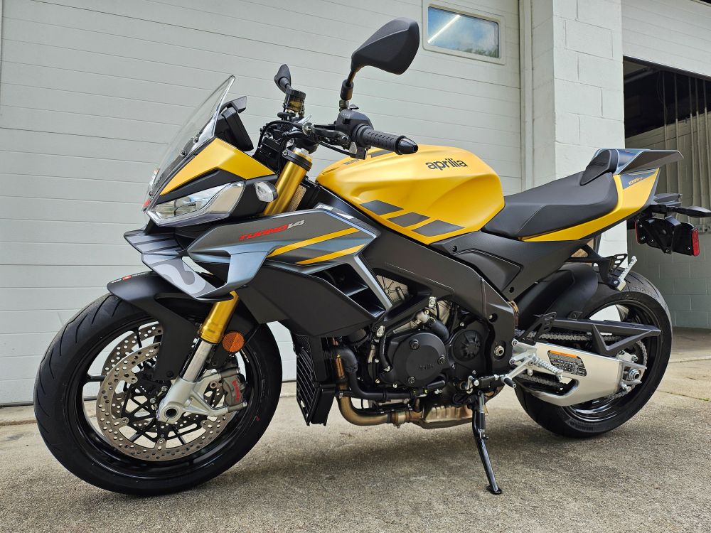 2027 Aprilia Tuono V4 Yellow - Image 11