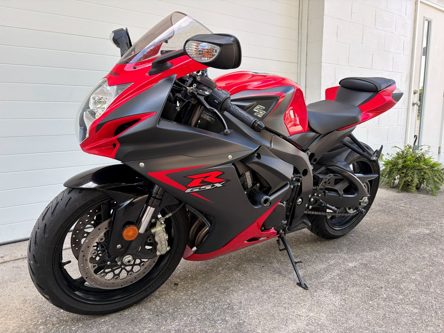 2016 Suzuki GSXR600 - Image 2